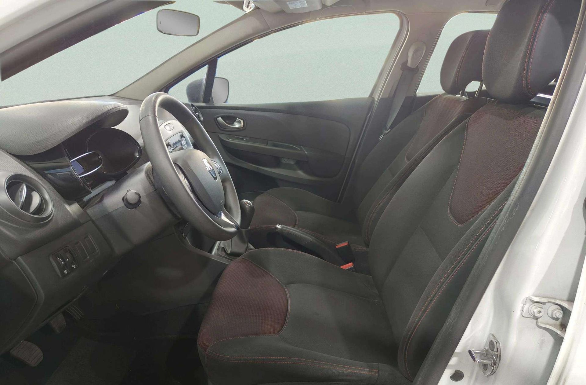 Renault Clio Sport Tourer 1.2 16V Authentique E6 - foto 8