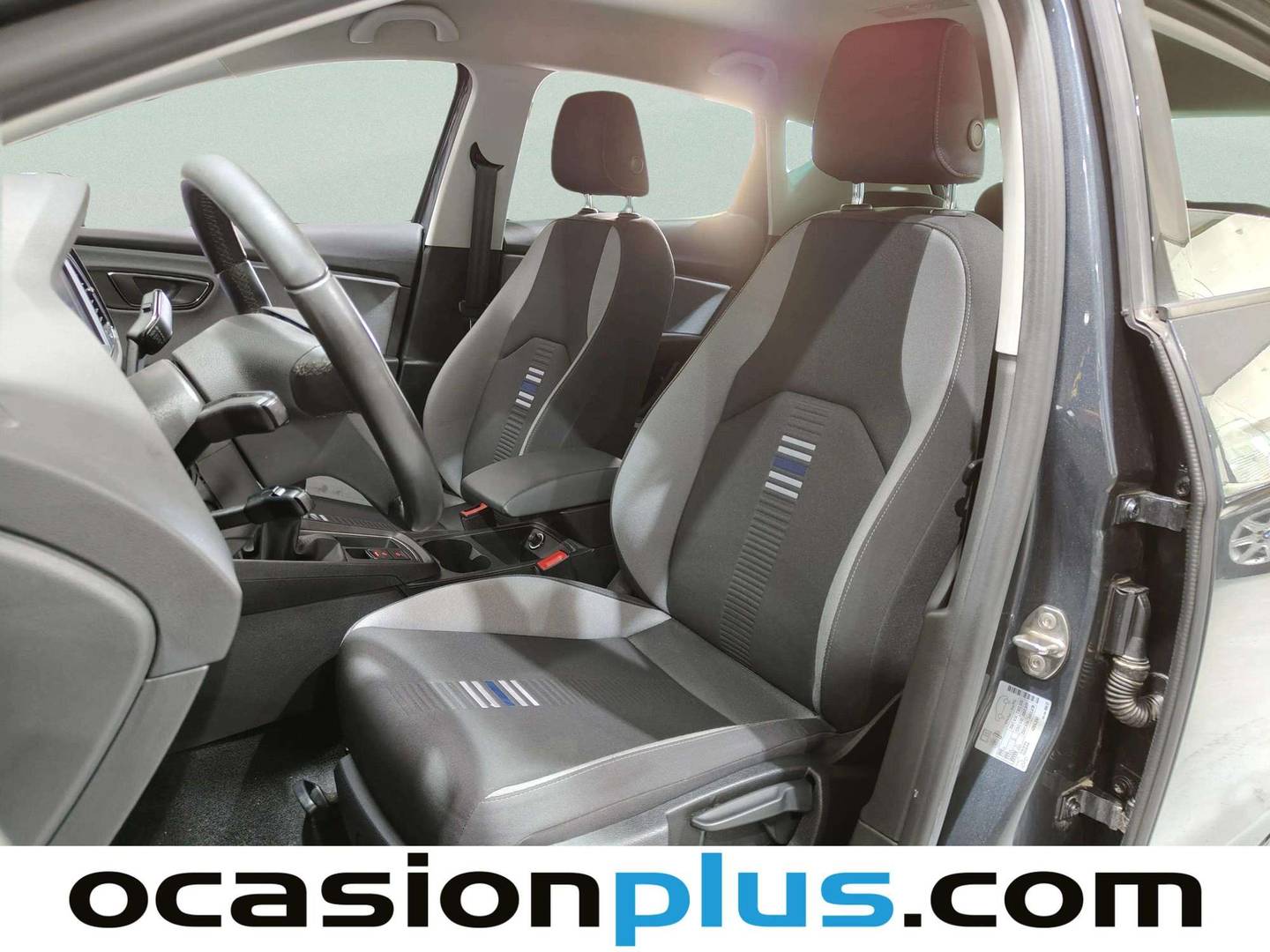 Foto asientos delanteros Seat León SEAT León 1.0 EcoTSI S&S Style Visio Edition (115 CV)