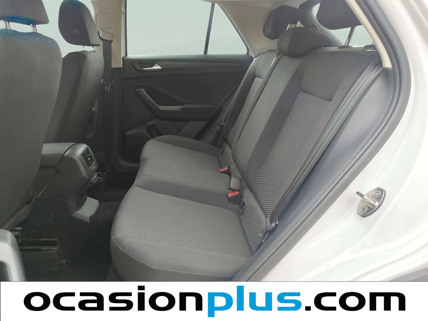 Foto asientos traseros Volkswagen T-Roc Volkswagen T-Roc Edition 2.0 TDI (115 CV)