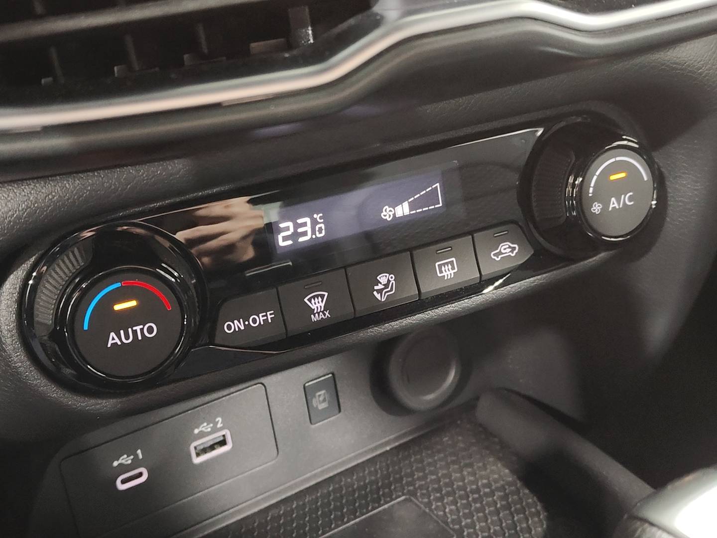 Foto Nissan JUKE Nissan Juke 1.6 Hybrid N-Connecta Auto (143 CV)