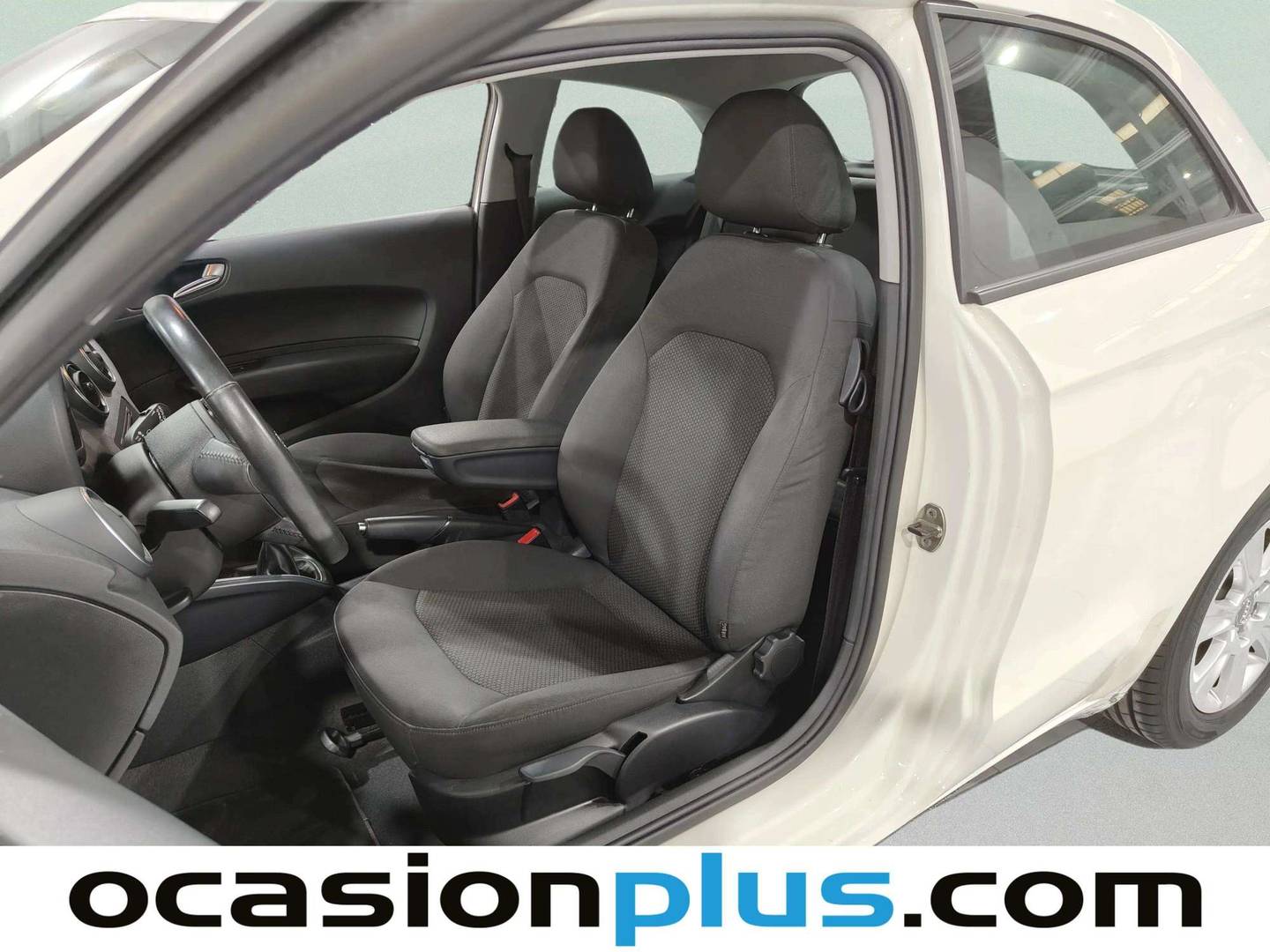 Foto Audi A1 Audi A1 Attraction 1.6 TDI (105 CV)