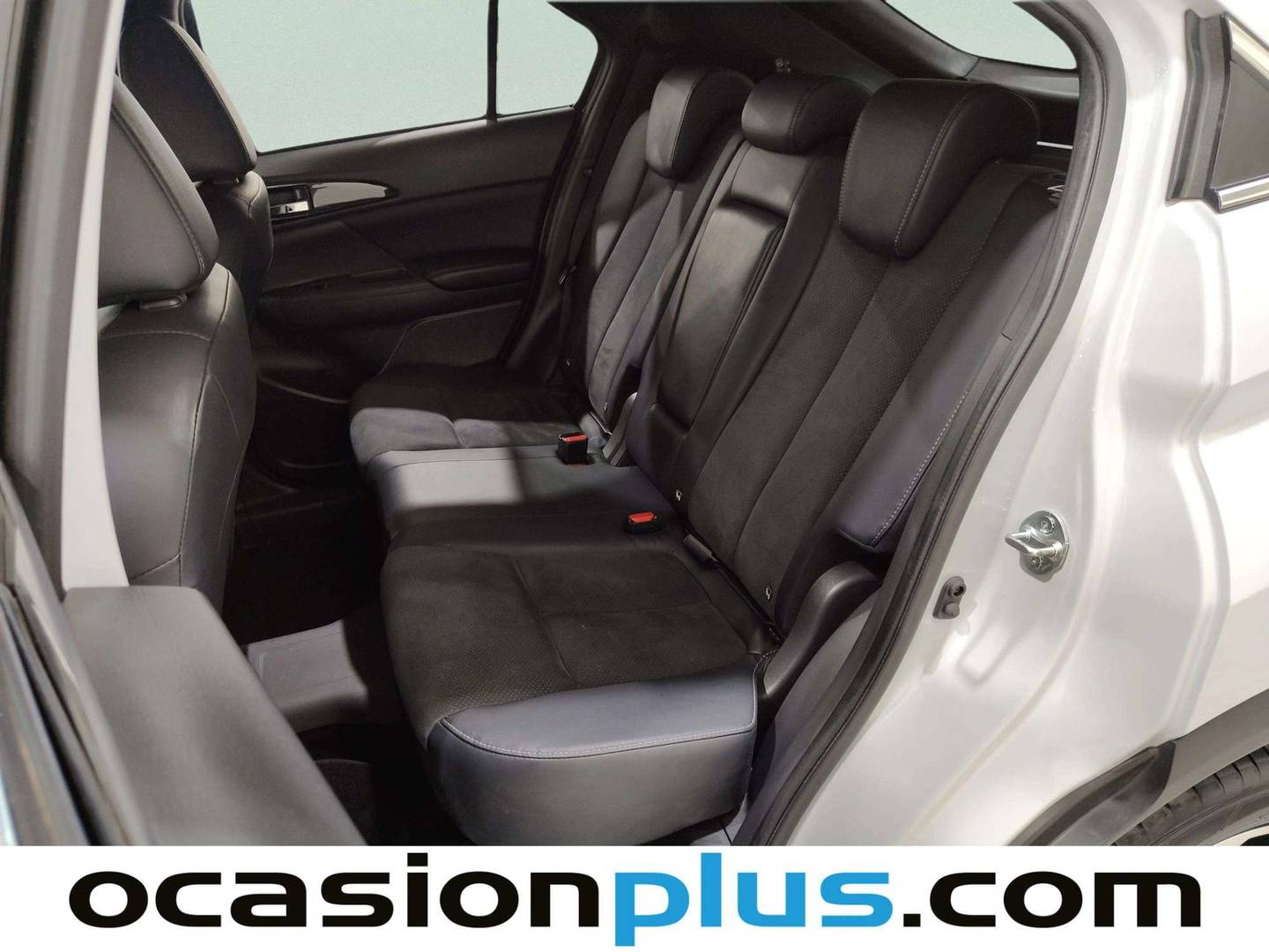 Foto asientos traseros Mitsubishi Eclipse Cross Mitsubishi Eclipse Cross 2.4 PHEV Kaiteki 4WD Auto (188 CV)