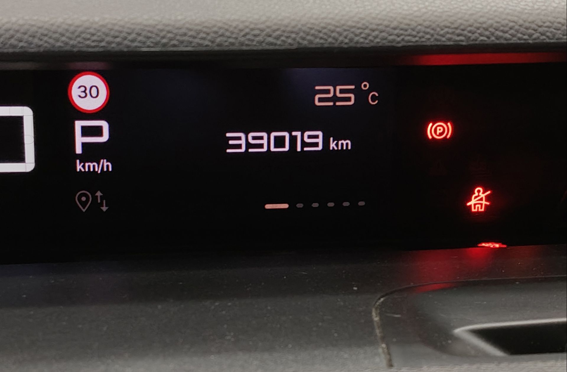 Citroën C3 Aircross Hybrid 145 Plus e-DCS6 - foto 9