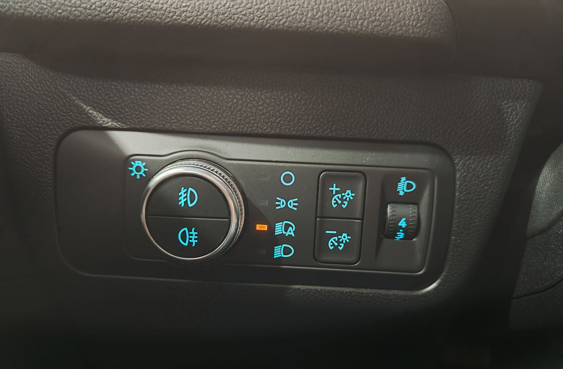 Ford Kuga 1.5 EcoBoost ST-Line - foto 29