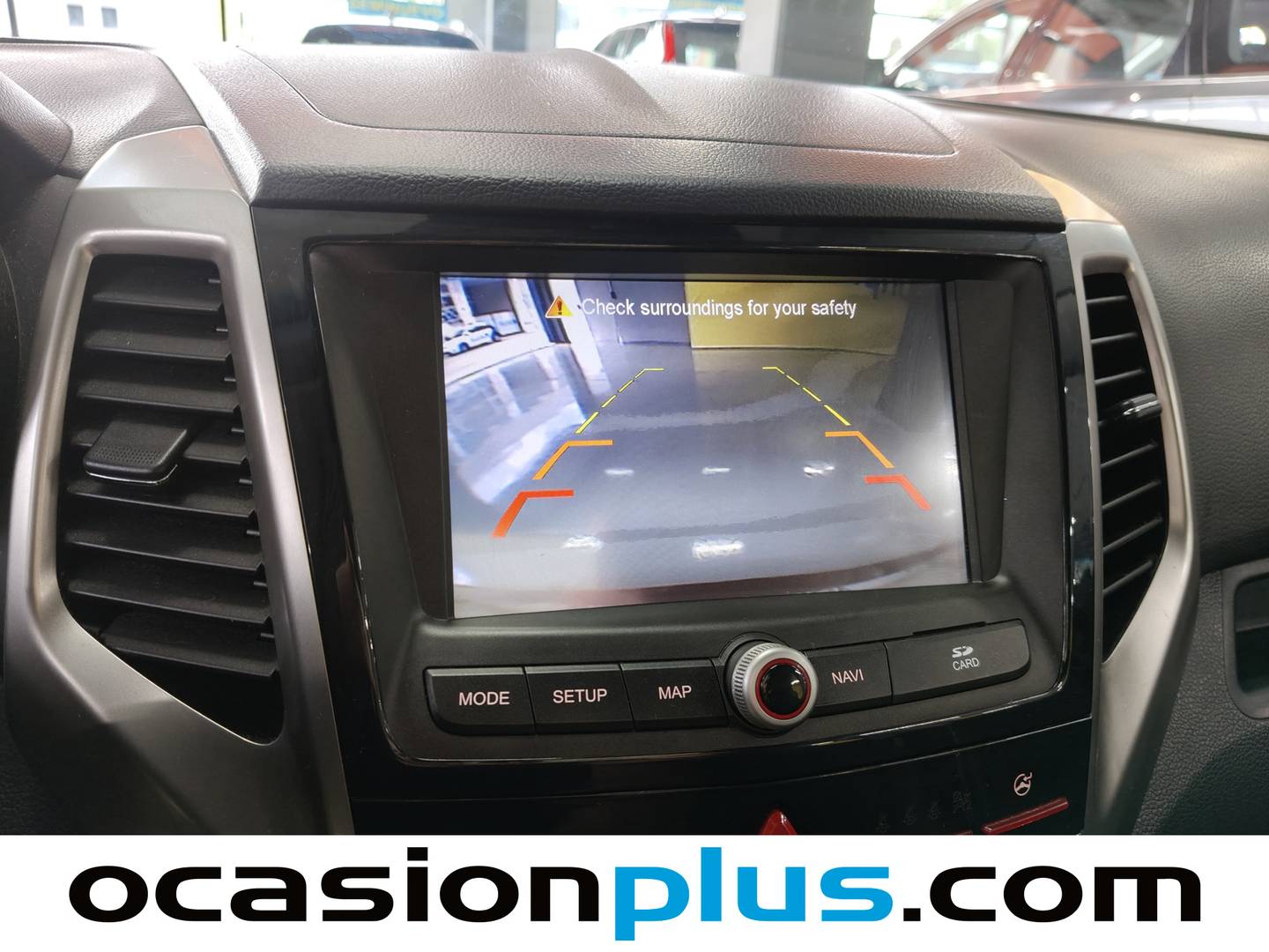 Equipamiento del SsangYong Tivoli SsangYong Tivoli D16T Limited 4x2 (115 CV)