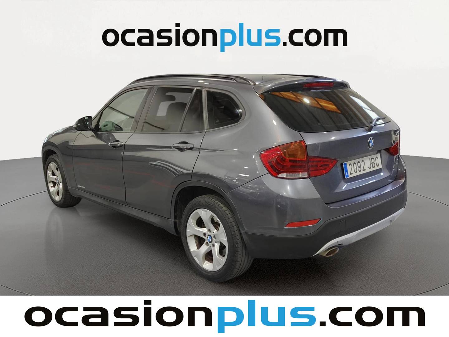 Foto trasera BMW X1 BMW X1 sDrive18d (143 CV) derecha