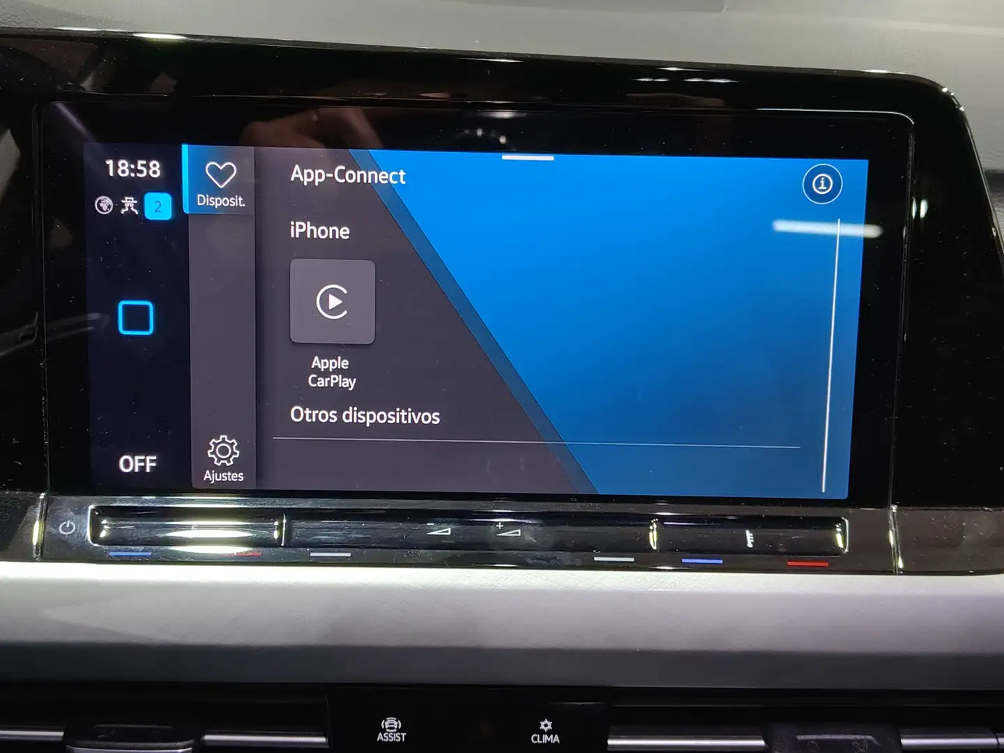 Foto Volkswagen Golf Volkswagen Golf Life 2.0 TDI (115 CV)