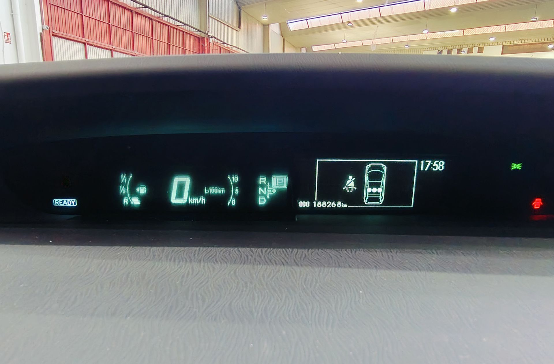 Toyota Prius 1.8 HSD Eco - foto 21