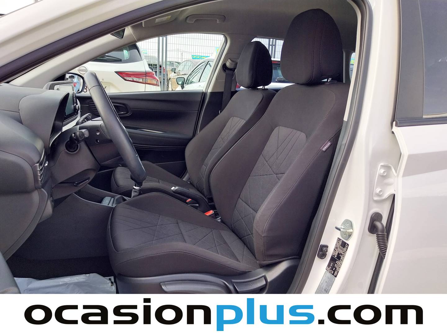 Foto asientos delanteros Hyundai Bayon Hyundai Bayon 1.2 MPI Maxx (84 CV)