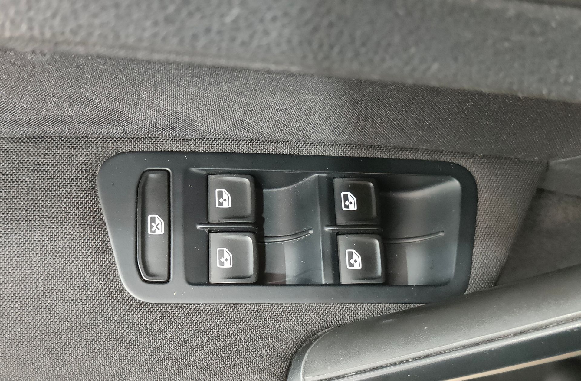 Volkswagen Golf Variant Business 1.6 TDI BMT - foto 30