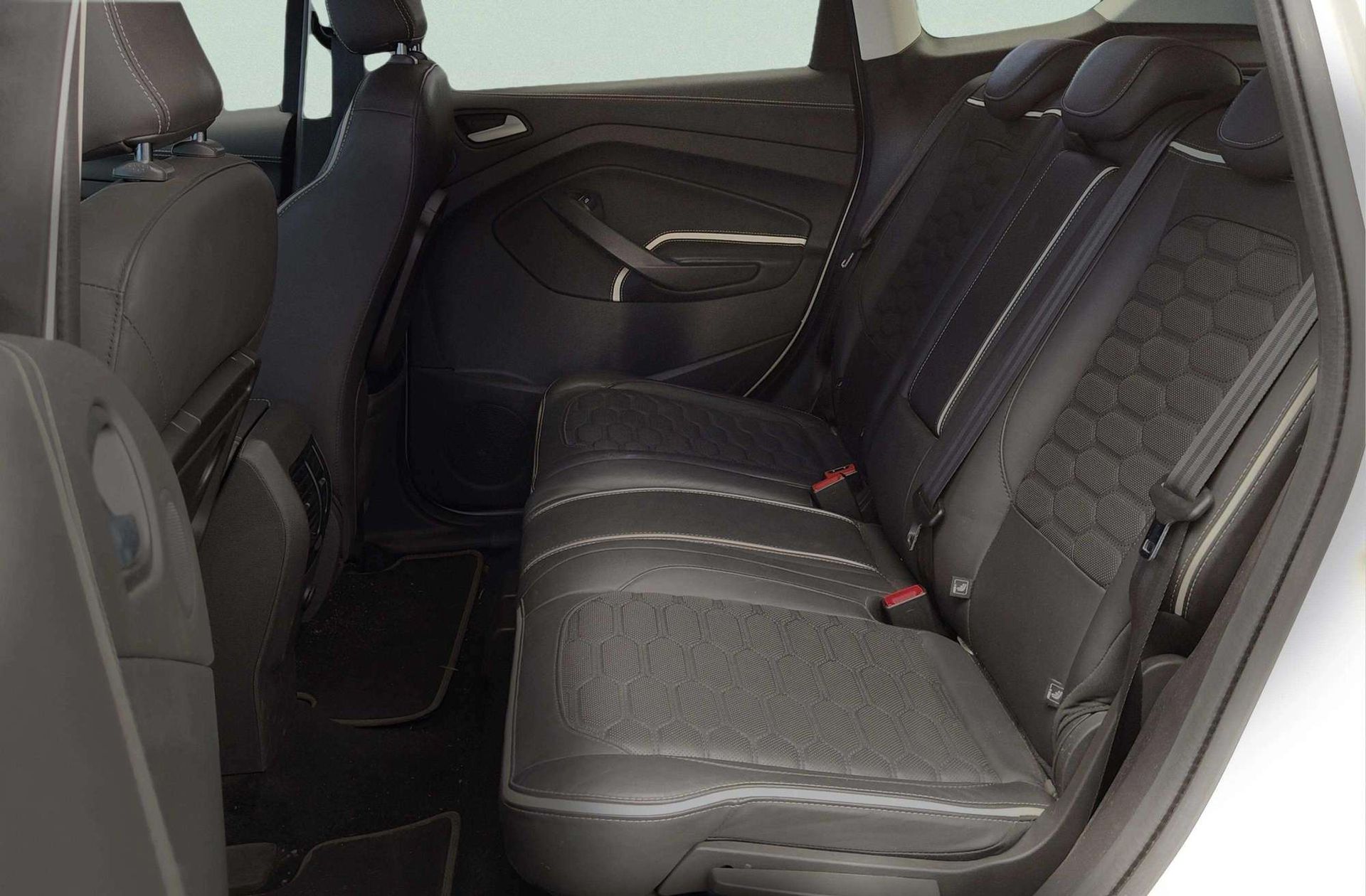 Ford Kuga 1.5 EcoBoost Vignale 4x2 - foto 14