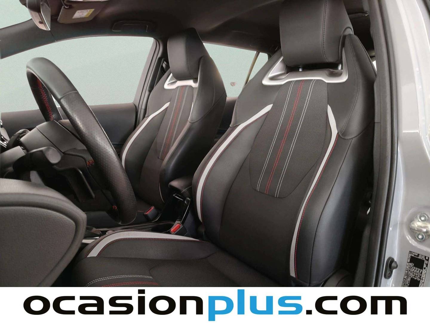 Foto asientos delanteros Toyota Corolla Toyota Corolla 180H Touring Sports GR-Sport E-CVT (180 CV)