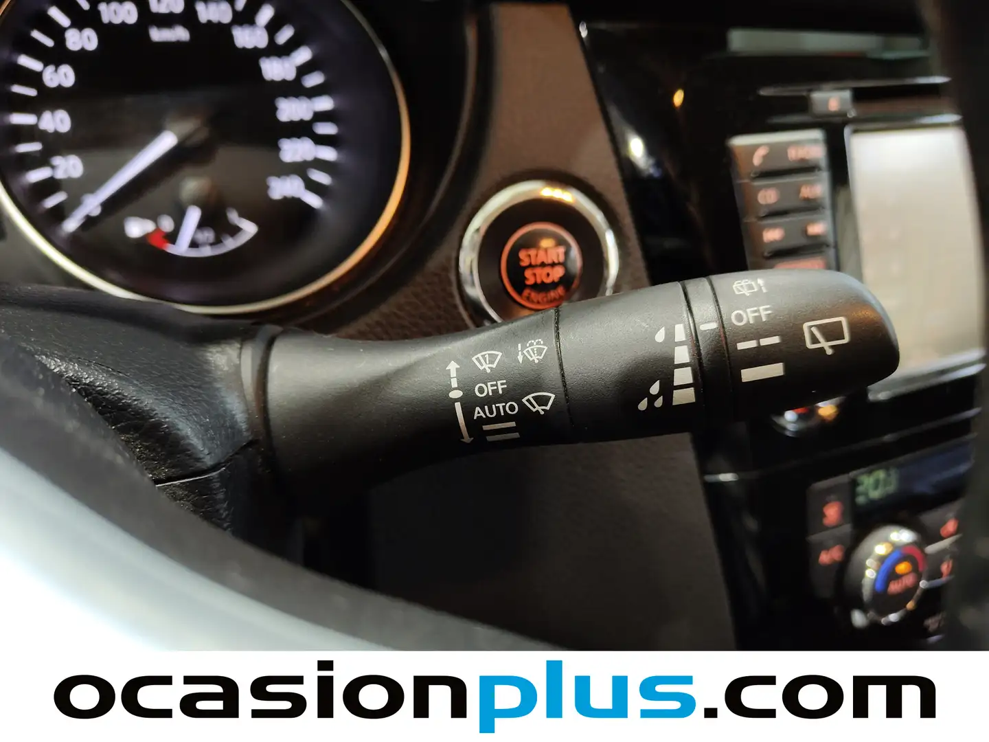 Foto Nissan QASHQAI Nissan Qashqai DIG-T 115 N-Connecta 4x2 (115 CV)