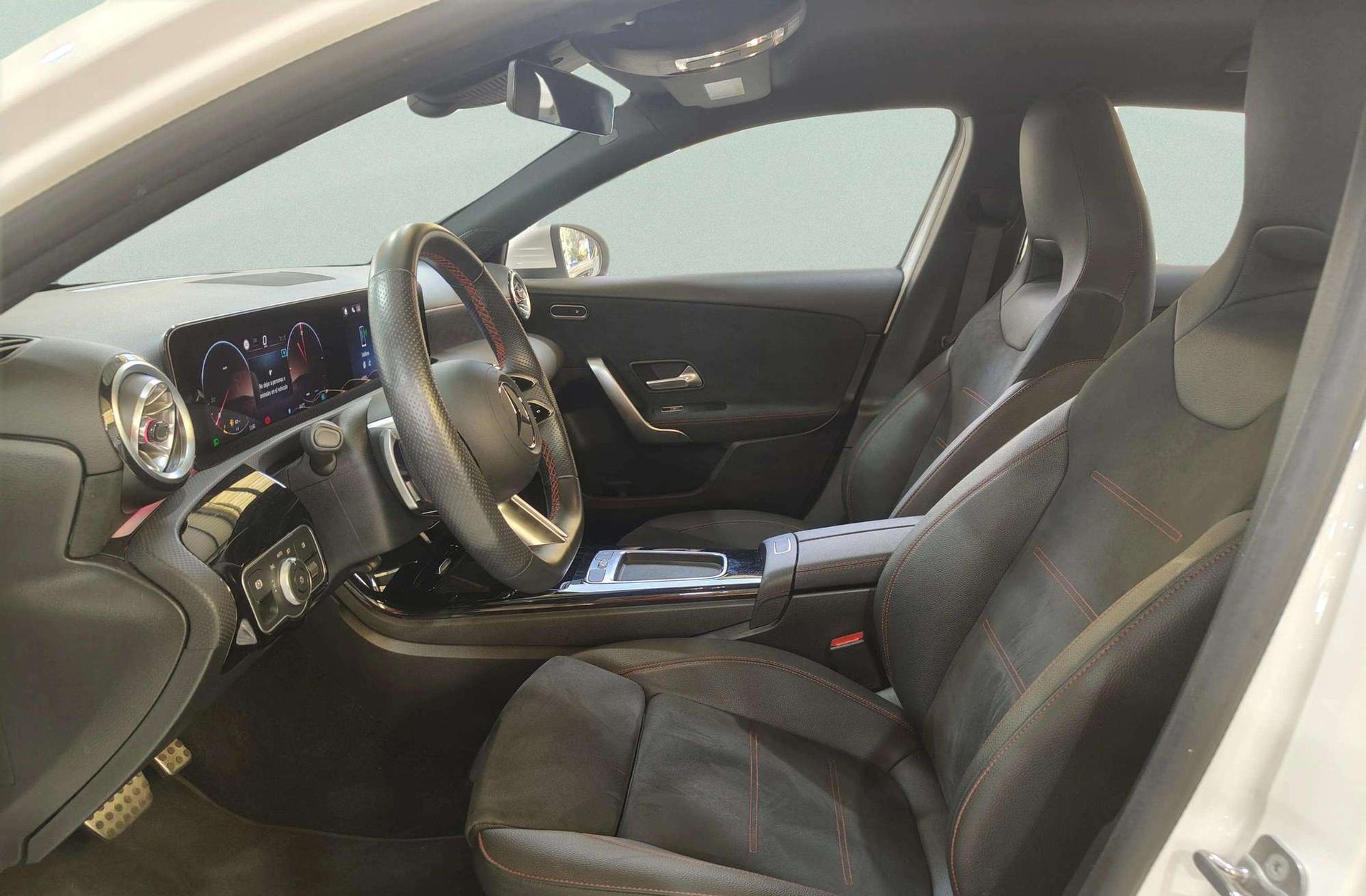 Mercedes-Benz Clase A 180 Pack AMG - foto 13
