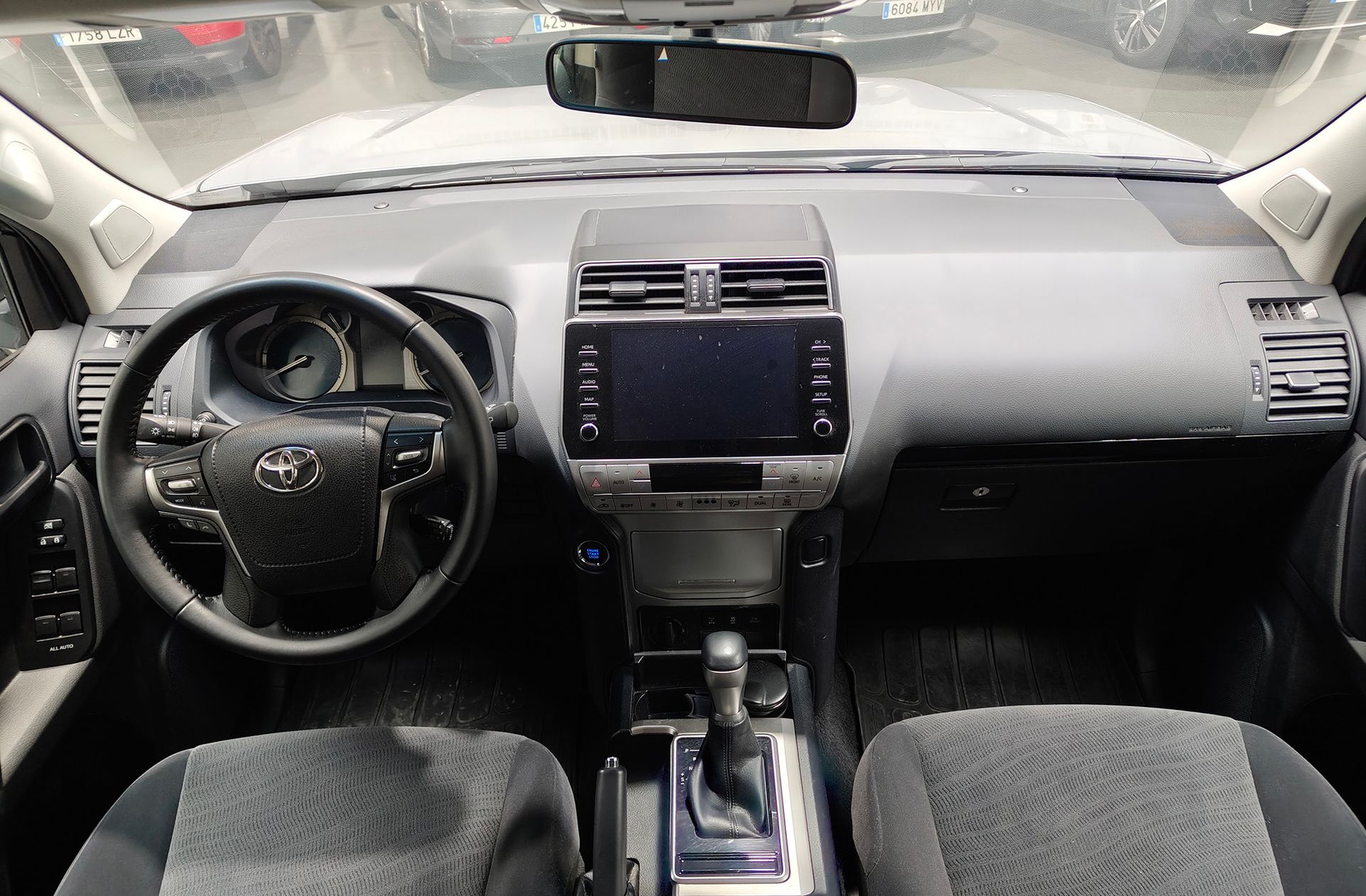 Toyota Land Cruiser 2.8 D-4D VX 7 plazas - foto 8