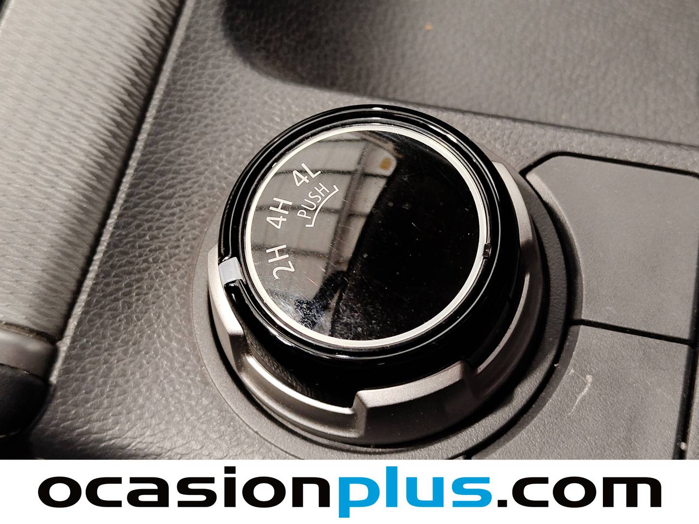 Extras y acabados del Mitsubishi L200 Mitsubishi L200 220 DI-D Doble Cabina M-Pro Auto (150 CV) 4x4