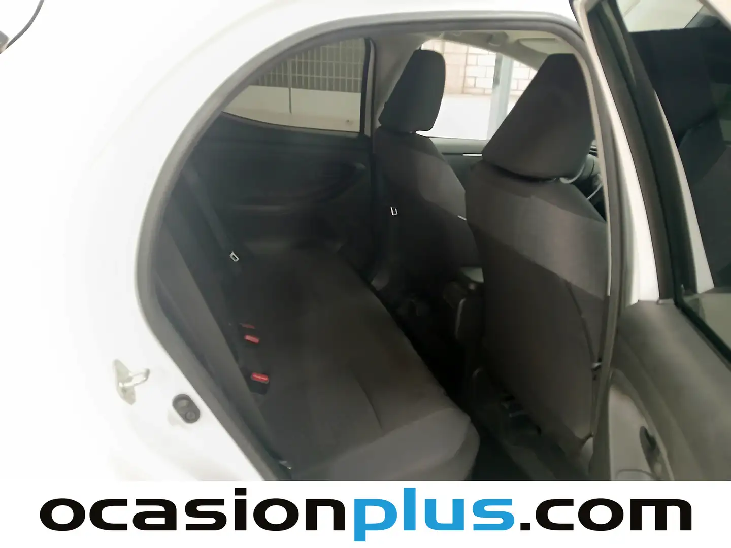 Foto Toyota Yaris Toyota Yaris 120H Business Plus (116 CV)