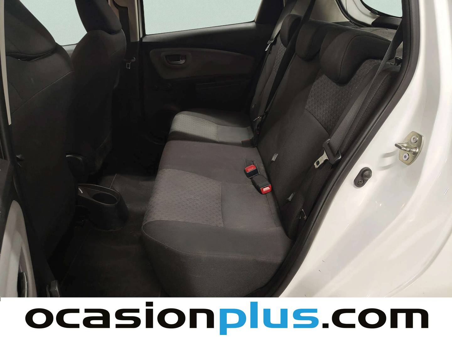 Foto asientos traseros Toyota Yaris Toyota Yaris 100 Active (99 CV)