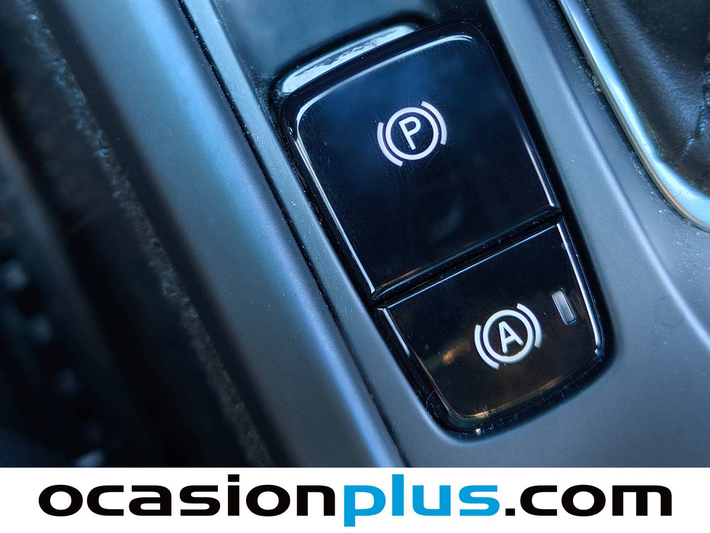 Acabados Volvo XC40 Volvo XC40 T2 Momentum Core (129 CV)