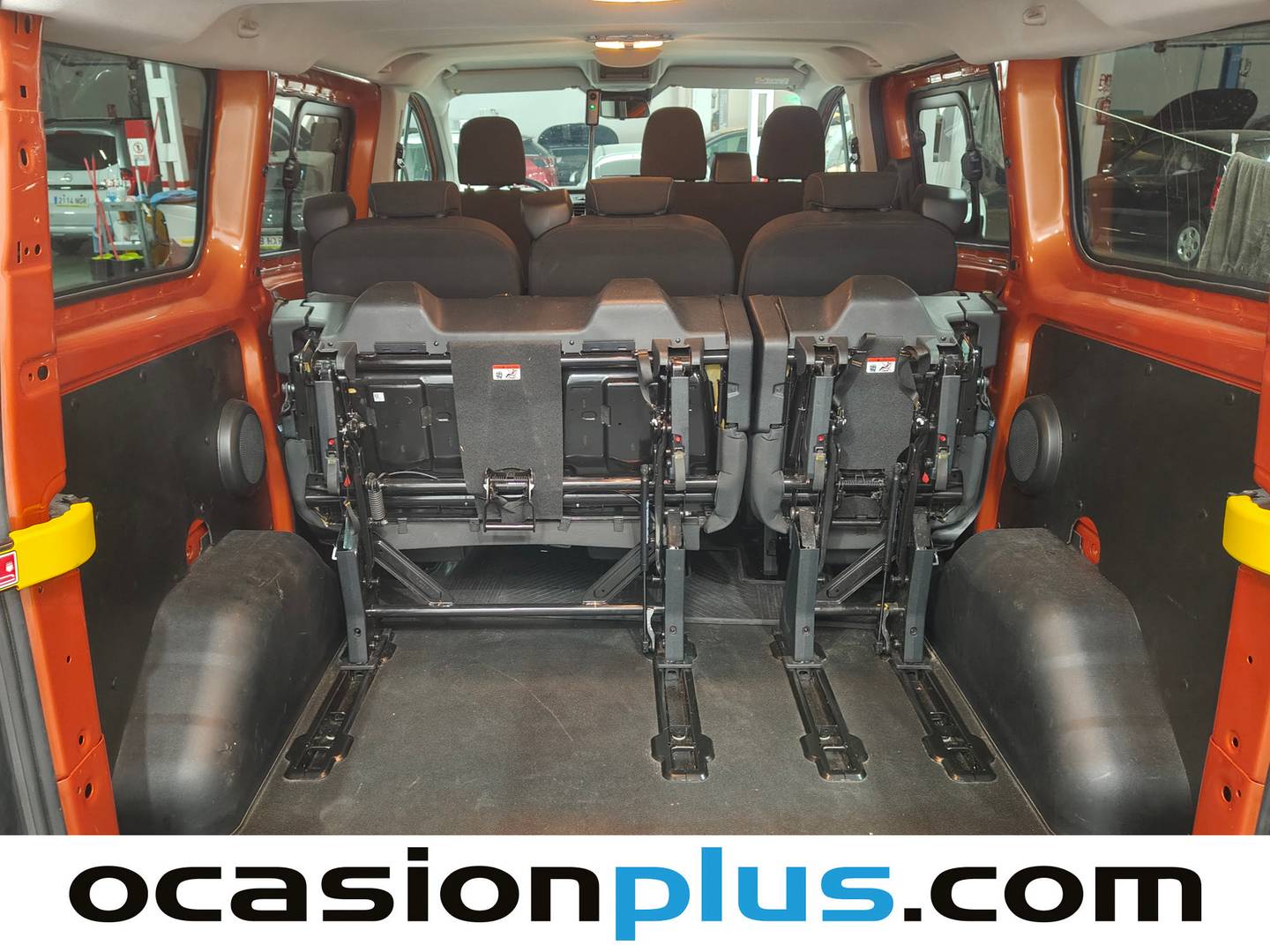 Foto asientos traseros Ford Transit Custom Ford Transit Custom Kombi 2.0 TDCI 320 L1 Trend (130 CV) 9 Plazas