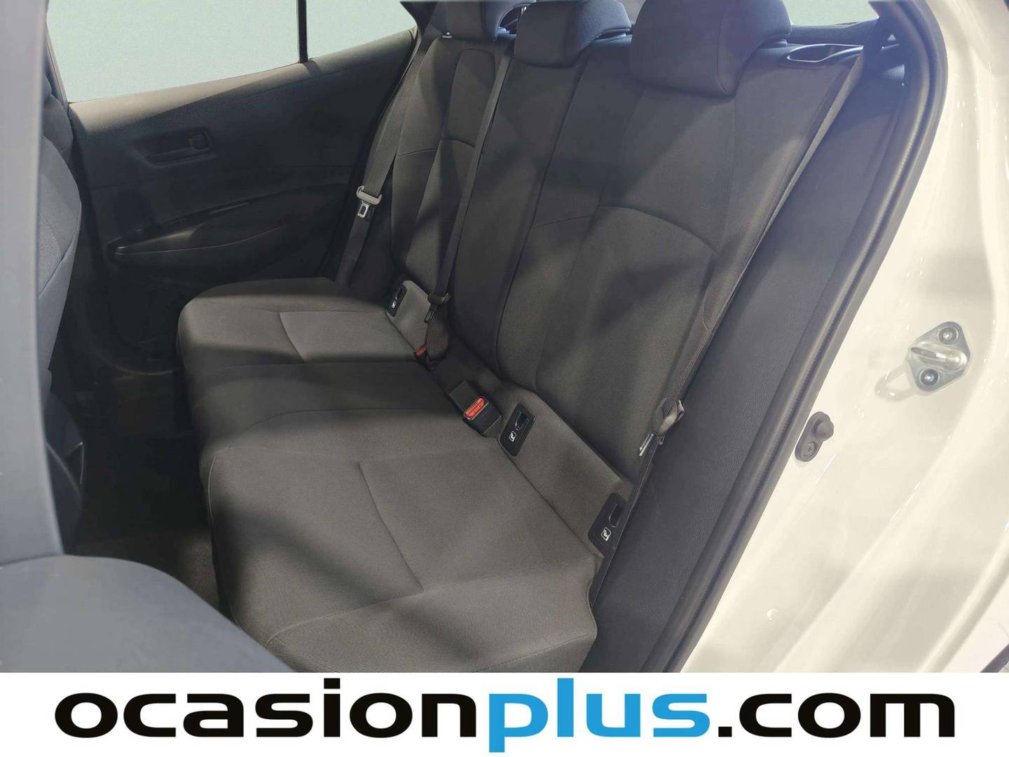 Toyota Corolla Toyota Corolla 1.8 125H Business Plus E-CVT (122 CV) de ocasión