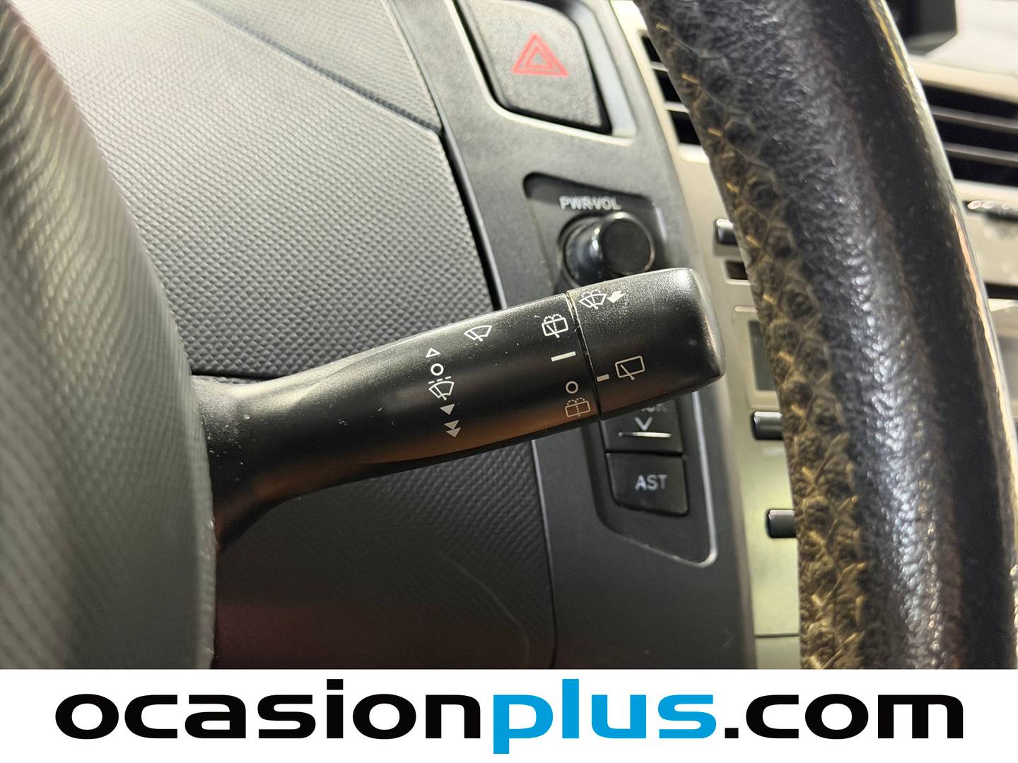 Equipamiento del Toyota Yaris Toyota Yaris 1.3 VVT-I TS (101 CV)
