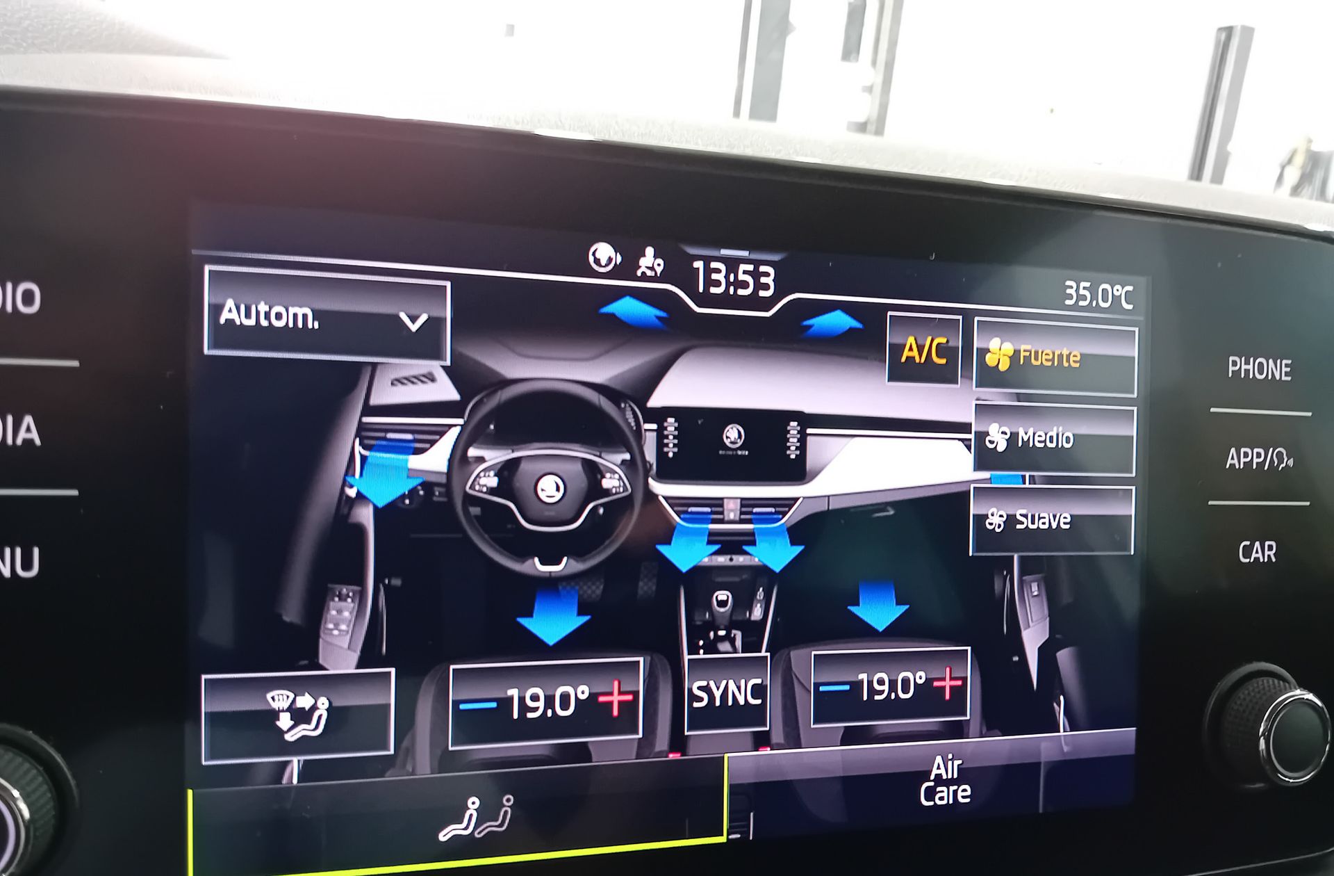 Škoda Scala 1.5 TSI Emotion - foto 31
