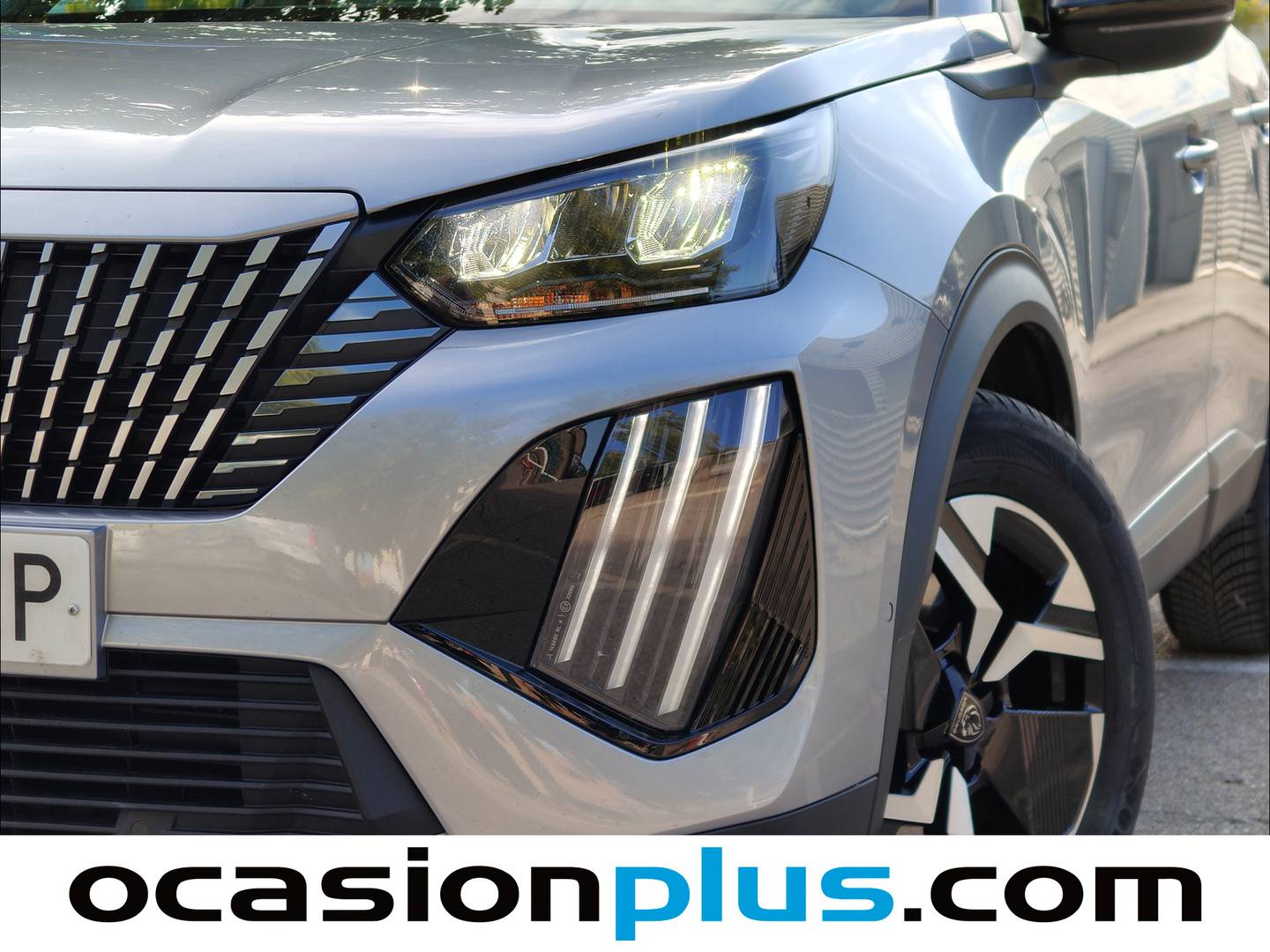 Foto Peugeot 2008 Peugeot 2008 Allure Hybrid eDCS6 (136 CV)