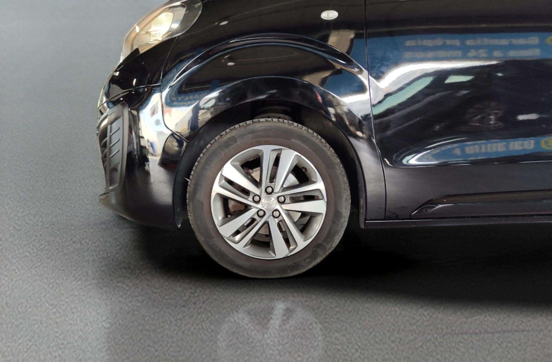 Peugeot Traveller 1.6 BlueHDi Business Standard 9 plazas - foto 27