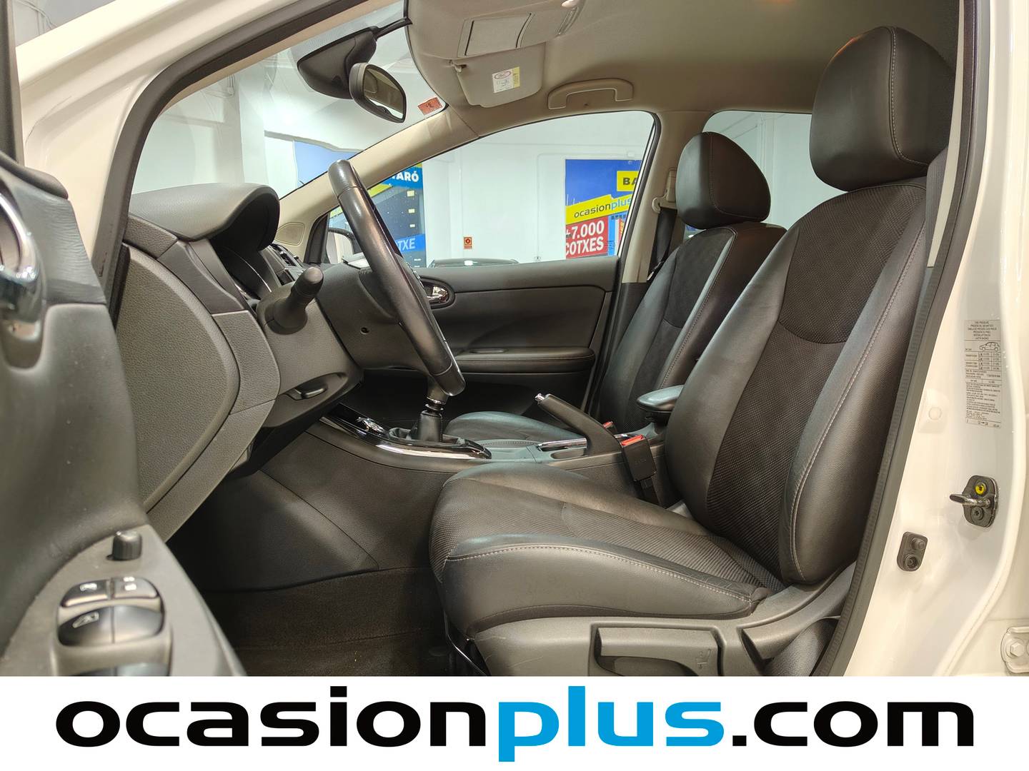 Foto asientos delanteros Nissan PULSAR Nissan Pulsar dCi 110 N-Connecta (110 CV)