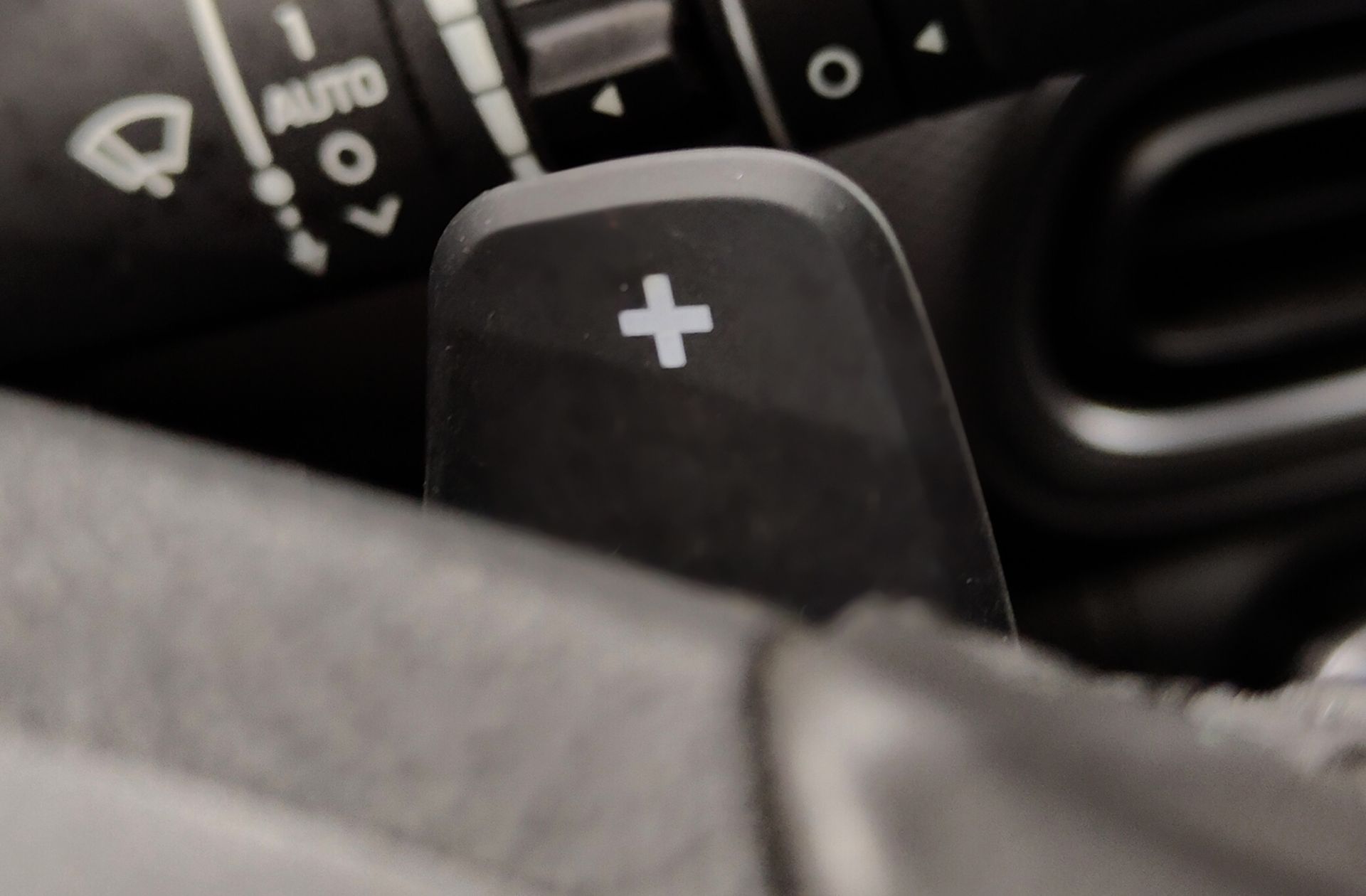 Hyundai Kona 1.6 GDI HEV Tecno 2C DCT - foto 32