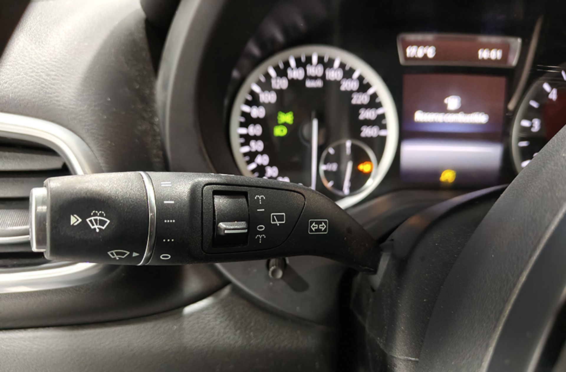 Infiniti Q30 1.6T Premium - foto 23