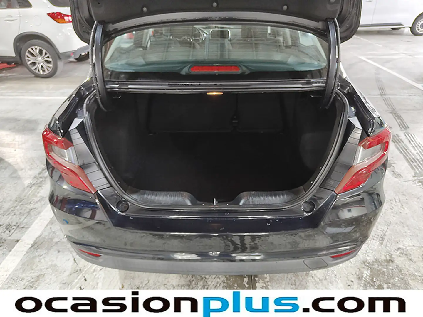 Foto Fiat Tipo Fiat Tipo Sedan 1.4 Fire Lounge (95 CV)