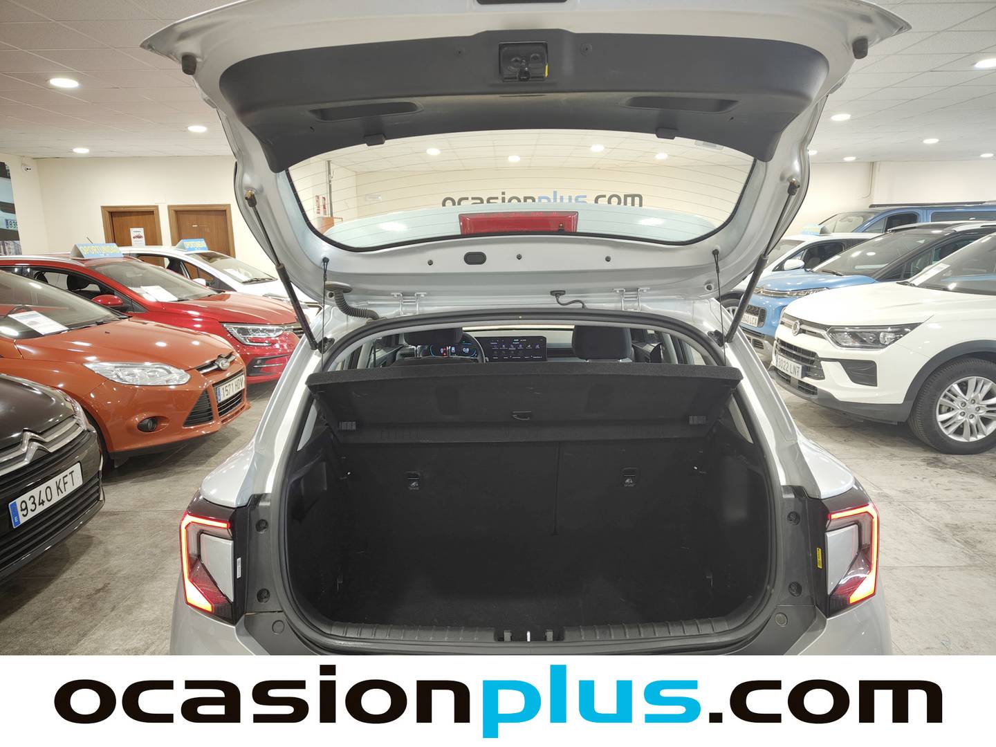 Fotos maletero KIA Stonic KIA Stonic 1.0 T-GDi MHEV Concept (115 CV)