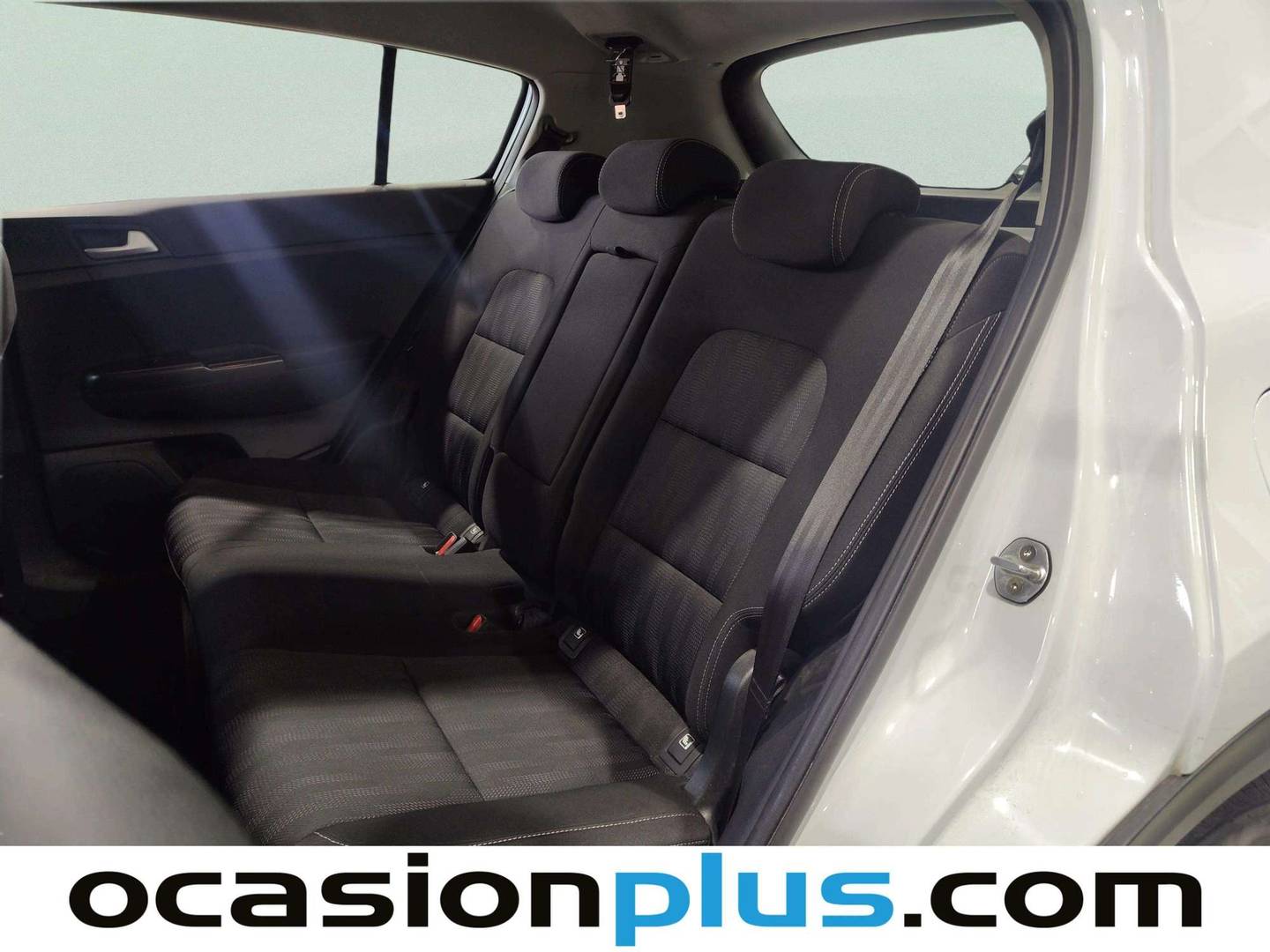 Foto asientos traseros KIA Sportage KIA Sportage 1.6 CRDi Business 4x2 DCT (136 CV)