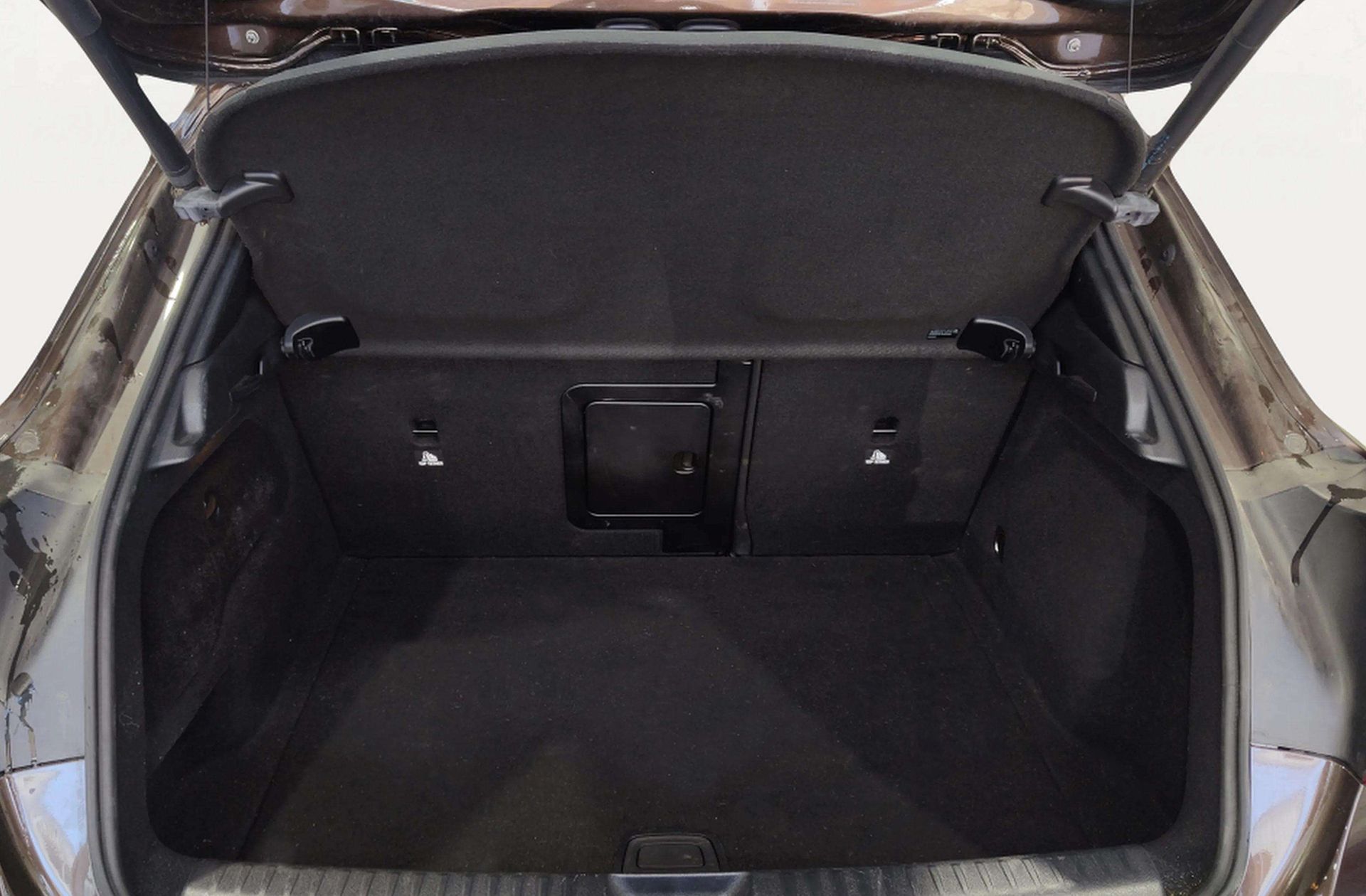 Mercedes-Benz GLA 250 4Matic Urban - foto 19