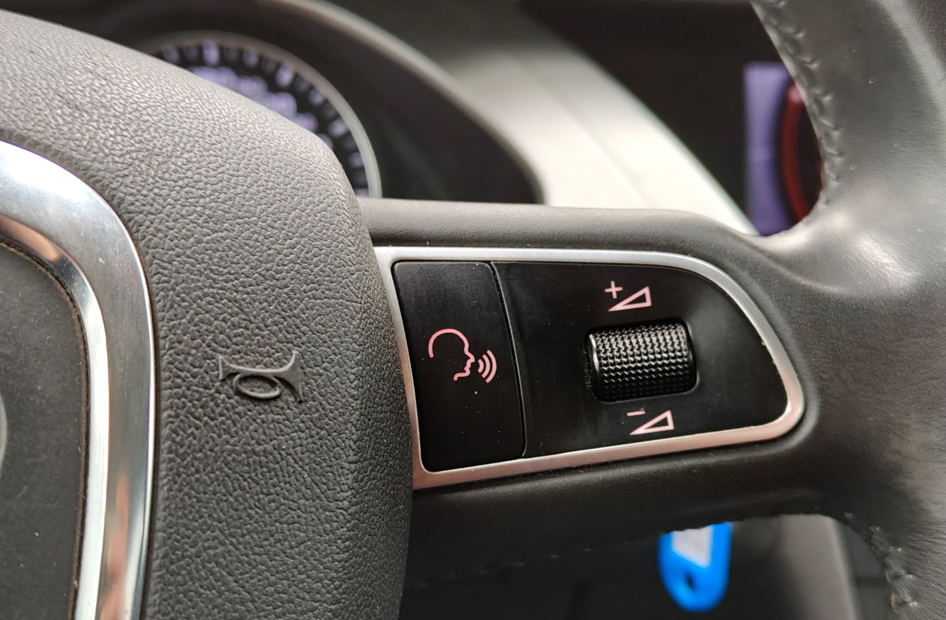 Audi A4 2.0 TFSI multitronic - foto 31