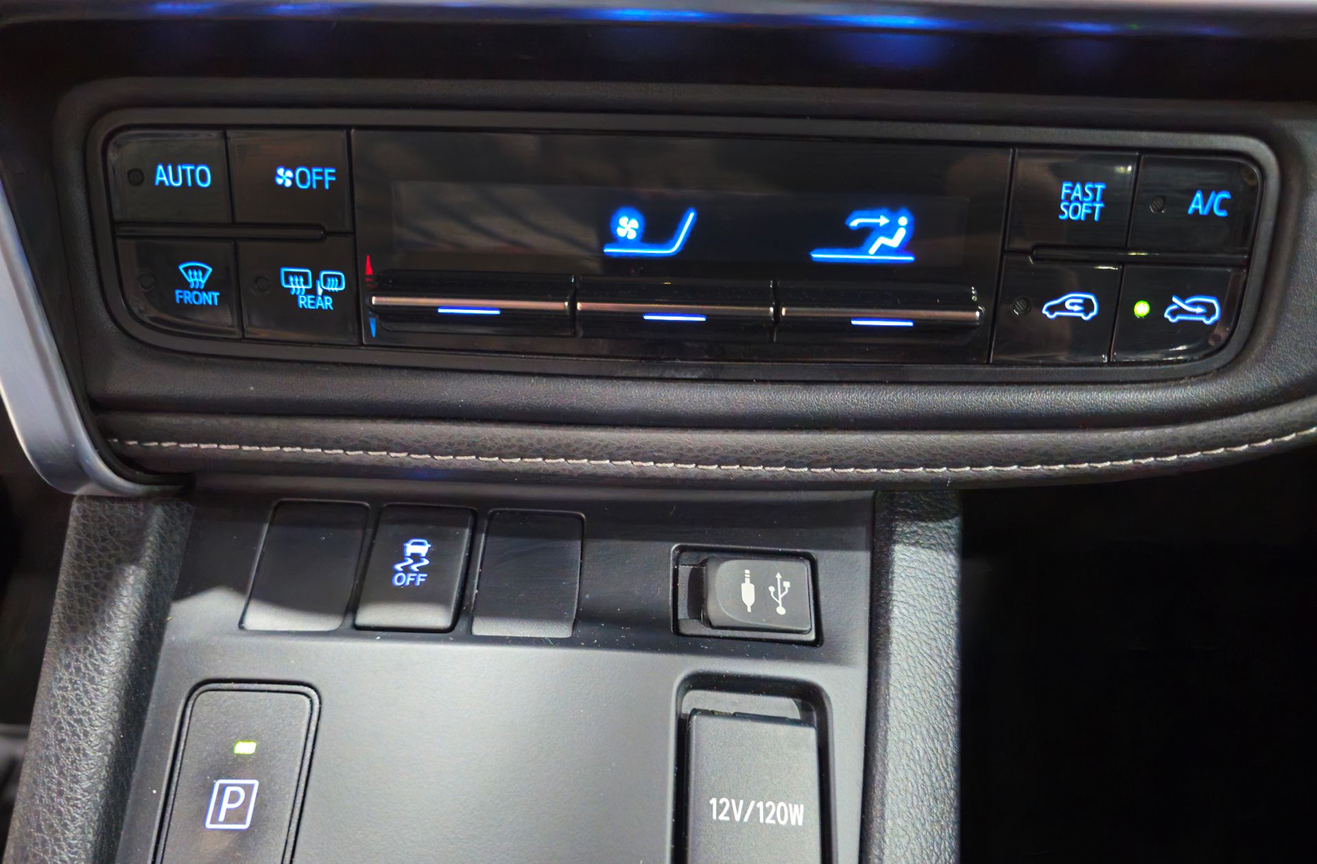 Toyota Auris 140H Touring Sports Active - foto 31