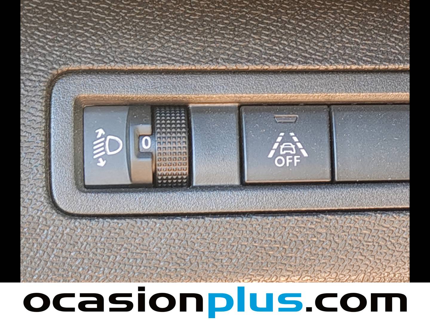 Foto Peugeot 3008 Peugeot 3008 PureTech 130 S&S Allure Pack EAT8 (130 CV)