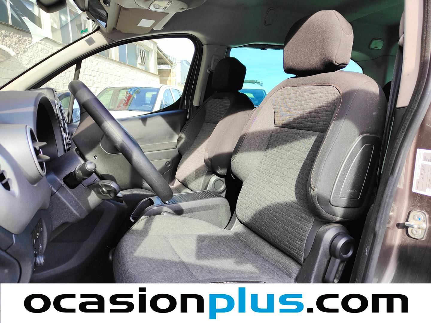 Foto asientos delanteros Citroën Berlingo Citroën Berlingo Multispace 20 Aniversario PureTech (110 CV) GLP