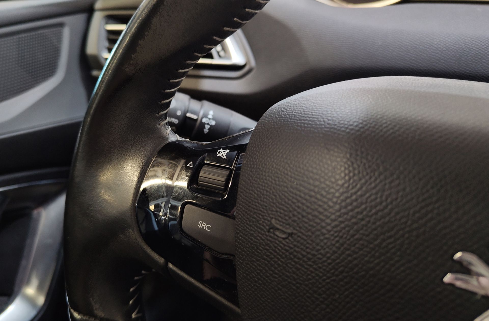 Peugeot 308 BlueHDi 100 Style - foto 26