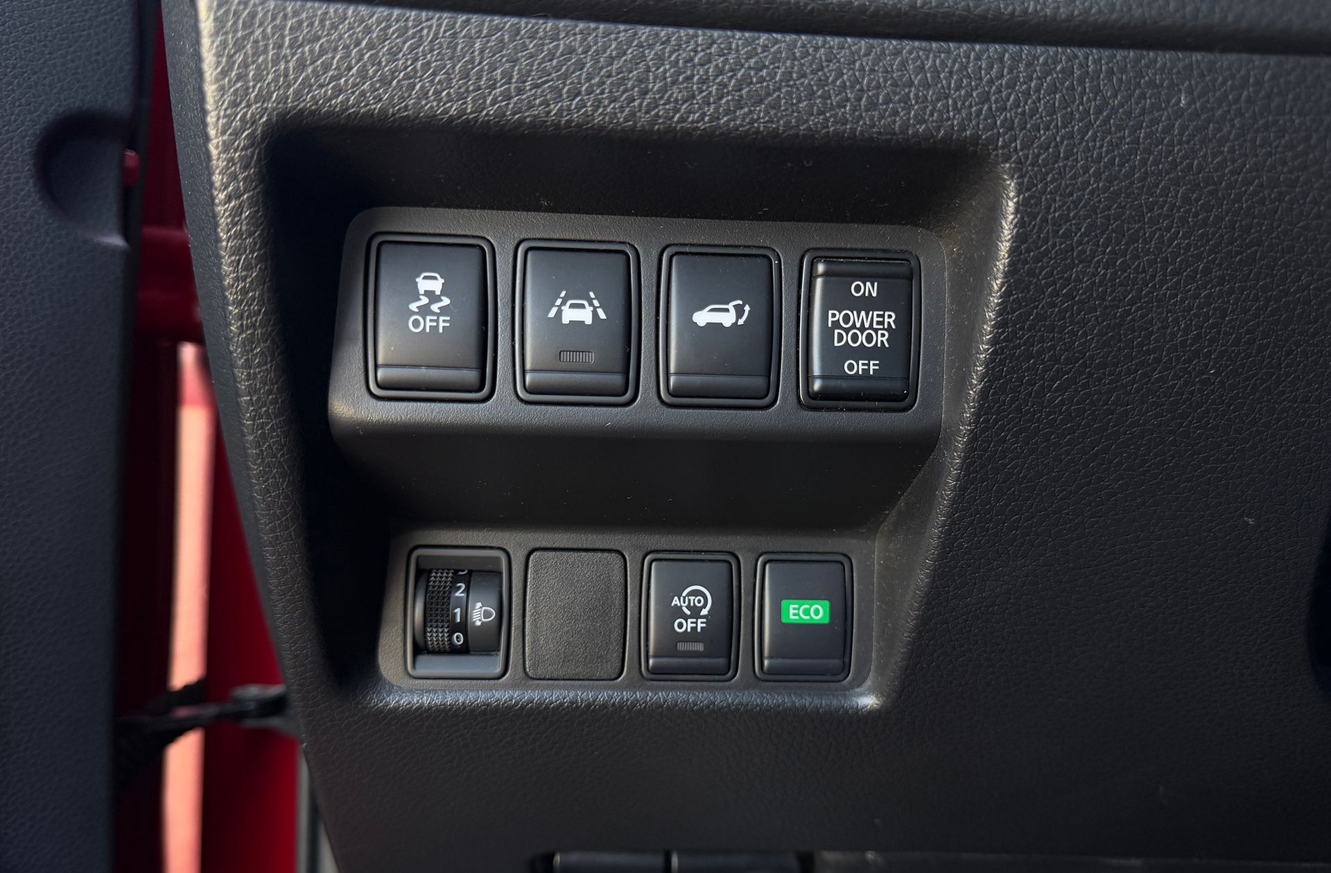Nissan X-Trail dCi 130 N-Connecta Xtronic - foto 23