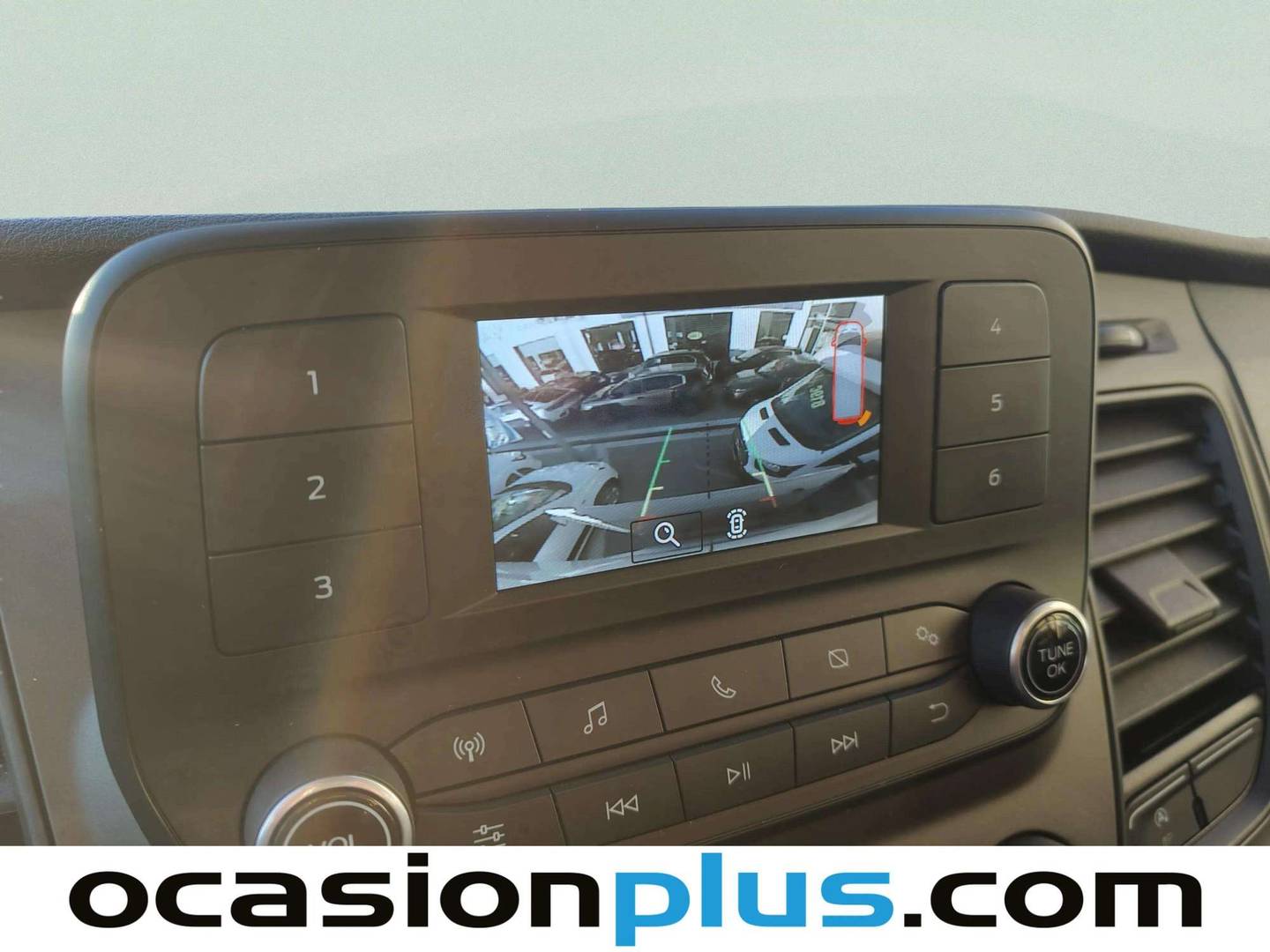 Equipamiento del Ford Transit Ford Transit Furgon 350 L2H2 Trend (130 CV)