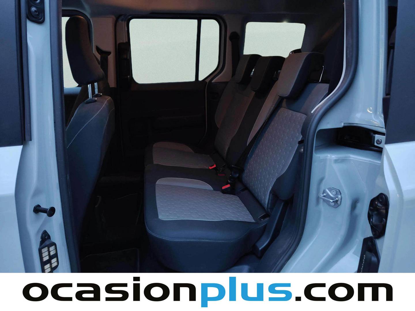 Foto asientos traseros Ford Tourneo Courier Ford Tourneo Courier 1.0 EcoBoost Titanium (125 CV)