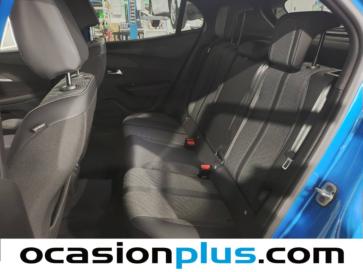 Foto Peugeot 2008 Peugeot 2008 PureTech 130 S&S Allure EAT8 (130 CV)