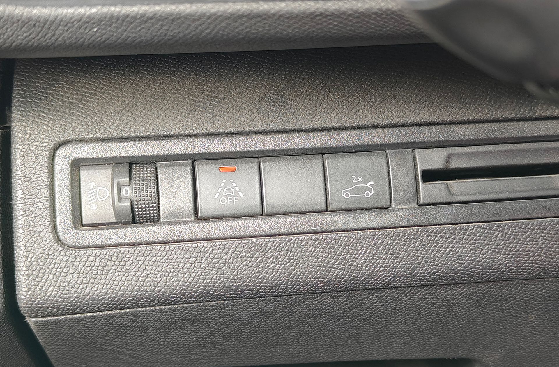 Peugeot 5008 BlueHDi 130 Allure Pack EAT8 7 plazas - foto 32
