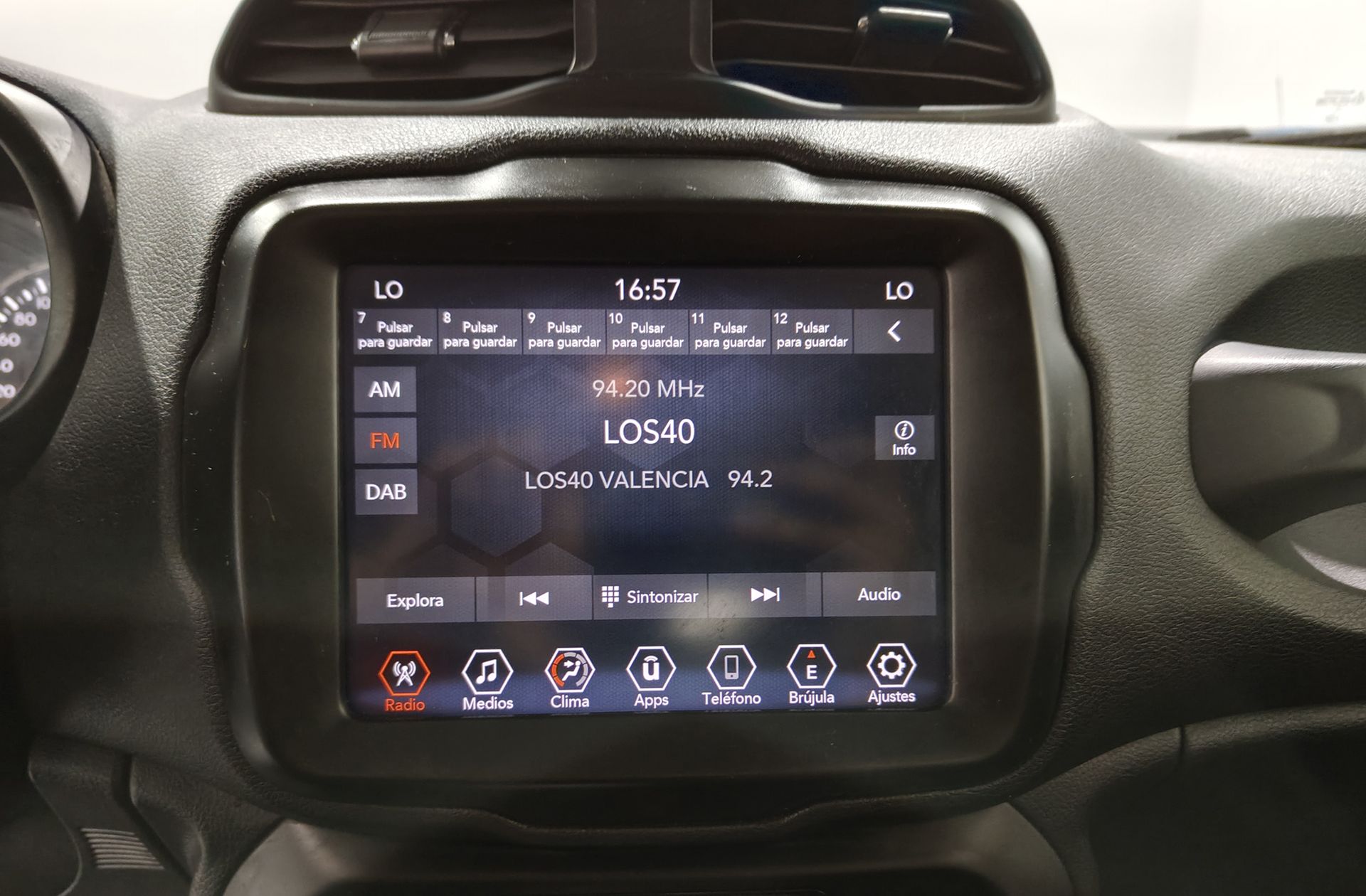 Jeep Renegade eHybrid 1.5 Limited ATX - foto 29