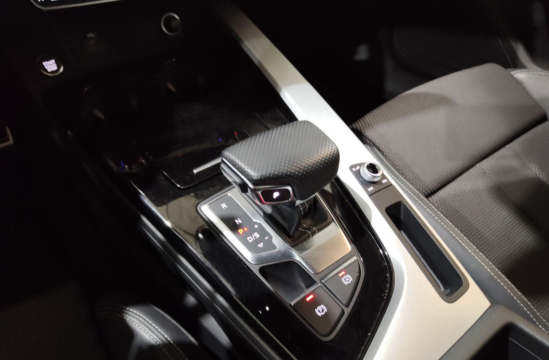 Audi A4 S line 35 TDI S tronic - foto 5