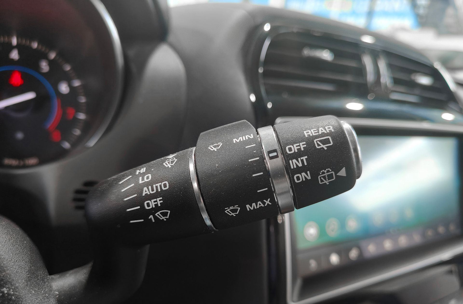 Jaguar F-Pace 2.0T i4 Prestige AWD - foto 29