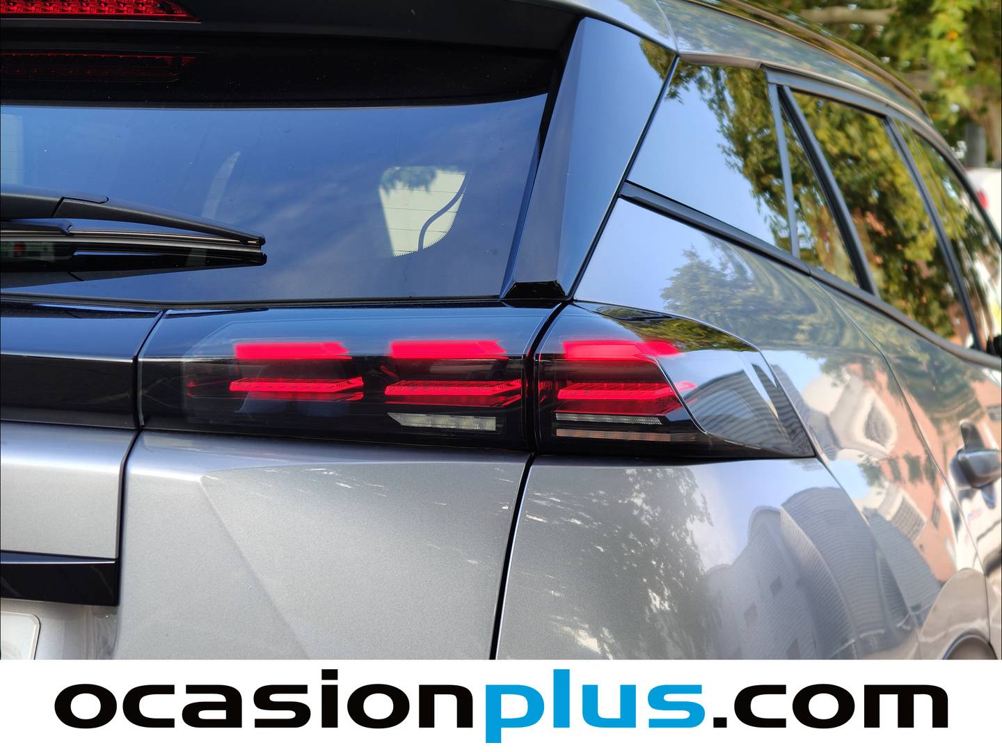 Foto Peugeot 2008 Peugeot 2008 Allure Hybrid eDCS6 (136 CV)